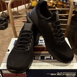 Skechers Mens Cessnock 77188W Work Shoes Size 10.5 Wide. NWT in box